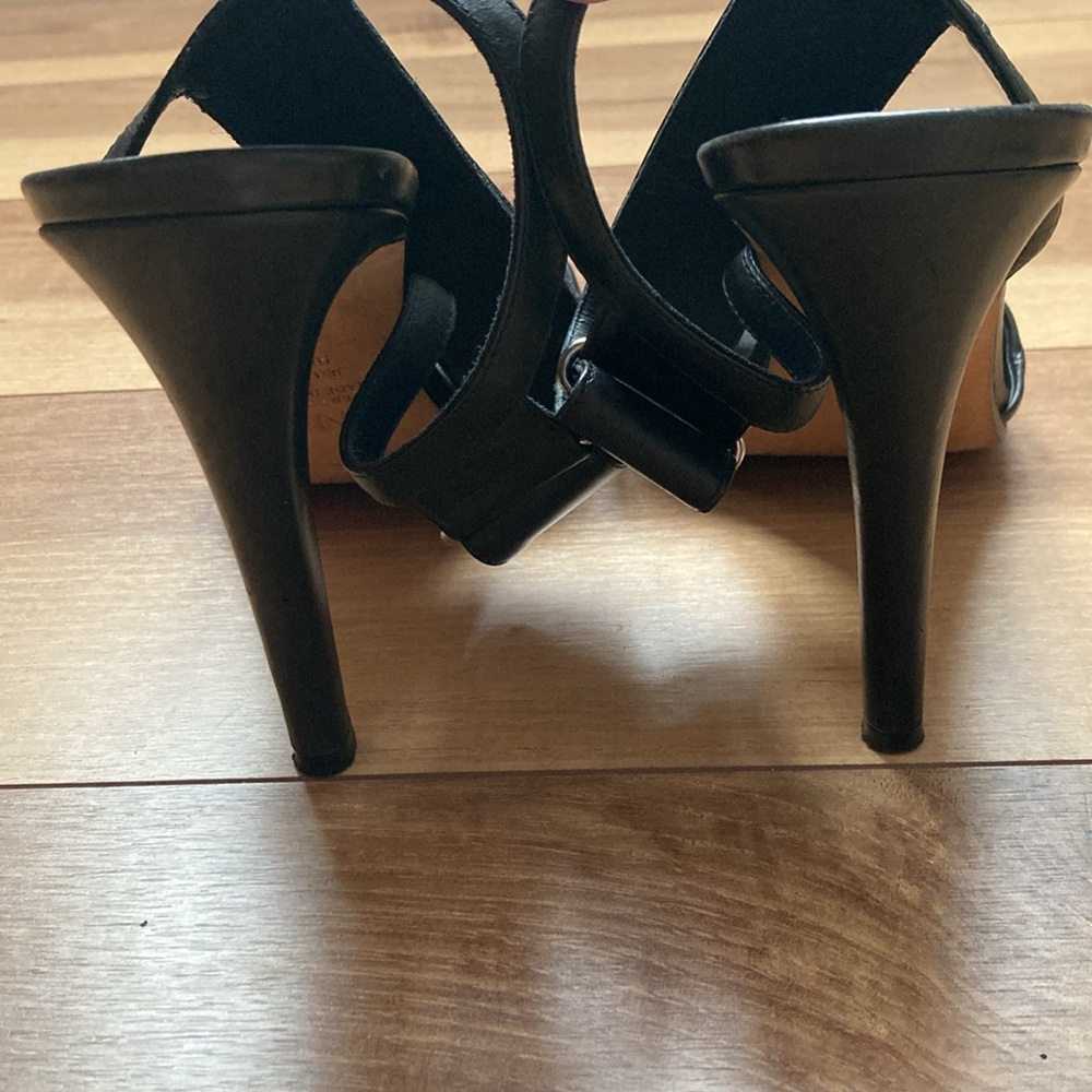 Vince Genna Double Strap Leather Heels - Picture 7 of 11
